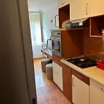 Spacious Family Free Parking Near Old Town شقة سبليت