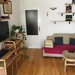 Spacious Family Free Parking Near Old Town شقة *