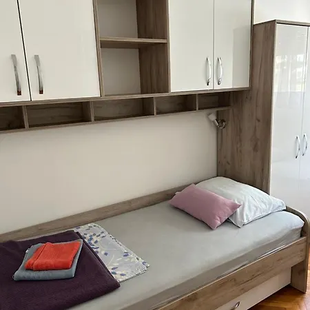 Spacious Family Free Parking Near Old Town