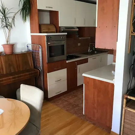 Spacious Family Free Parking Near Old Town דירה