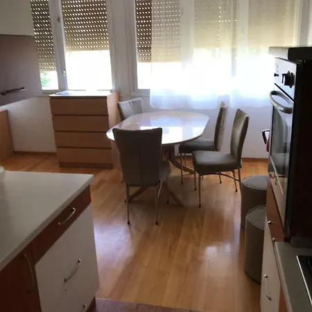 Spacious Family Free Parking Near Old Town *