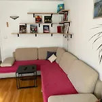 Spacious Family Free Parking Near Old Town Apartment