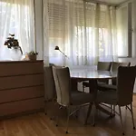 Spacious Family Free Parking Near Old Town