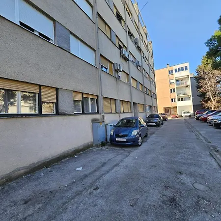 Sonya Apartment Split