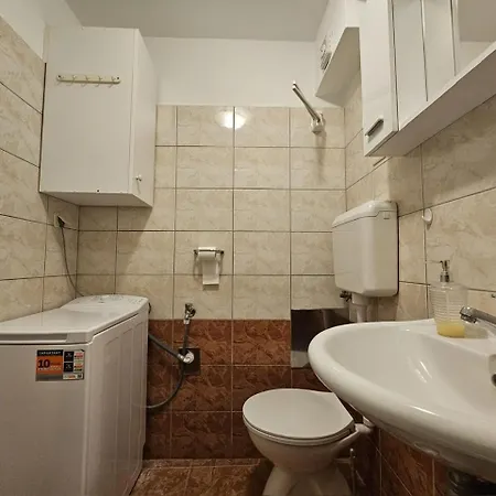 Spacious Family Free Parking Near Old Town Apartment *
