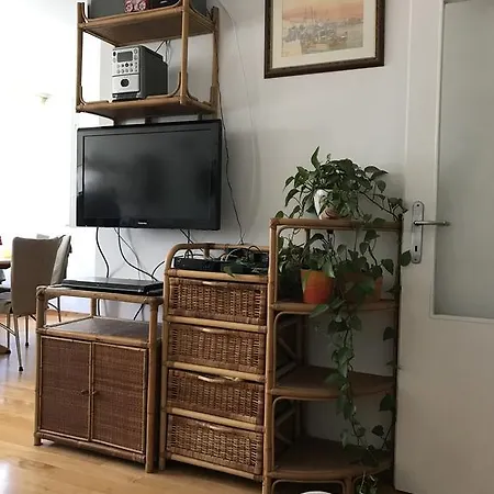 Apartment Spacious Family Free Parking Near Old Town